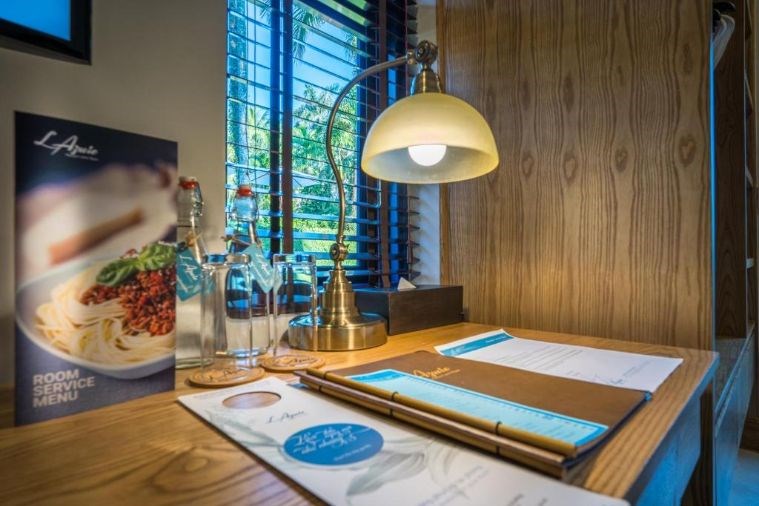 Bungalow Garden View